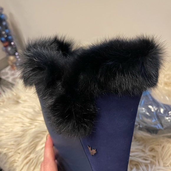 Pajar, leather, suede and shearling boots, size 11, but fit small. True size 9.5 - Picture 3 of 14